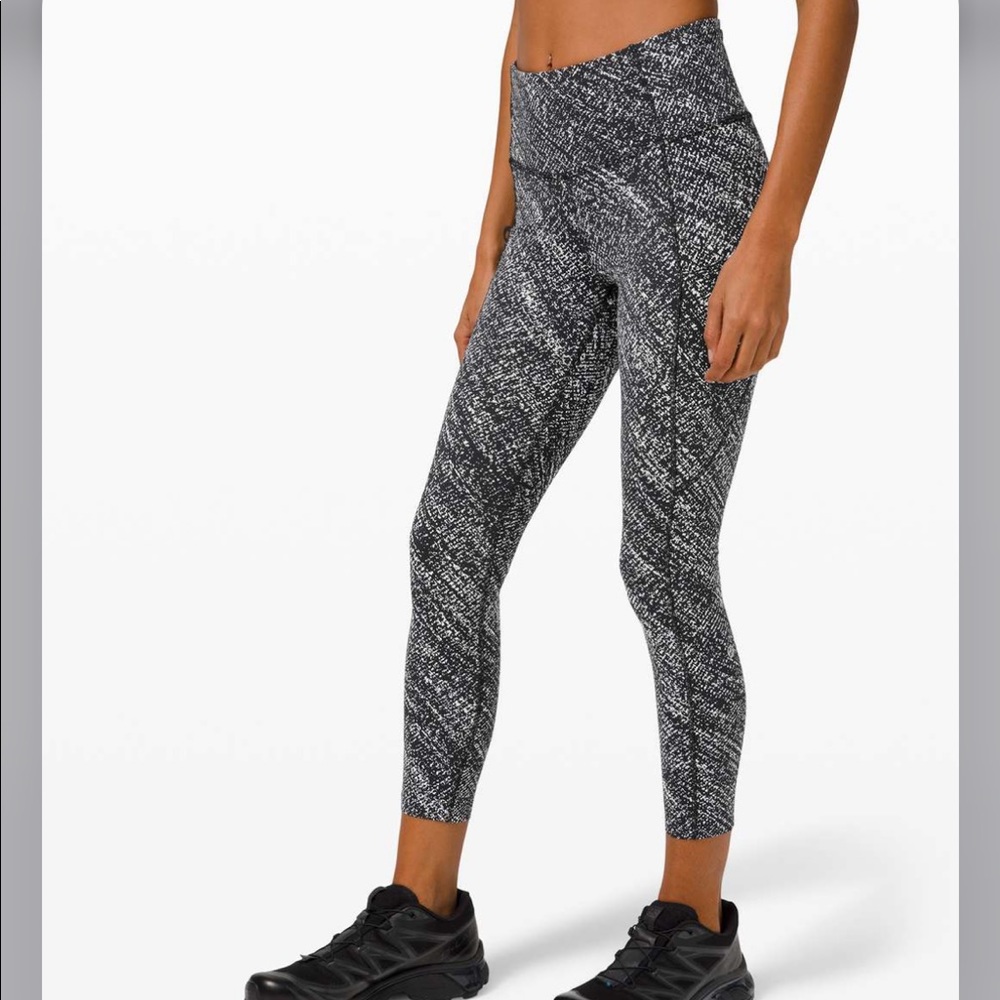 Lululemon Fast and Free High-Rise Crop 23" - Speckle Sprint Alpine White Black